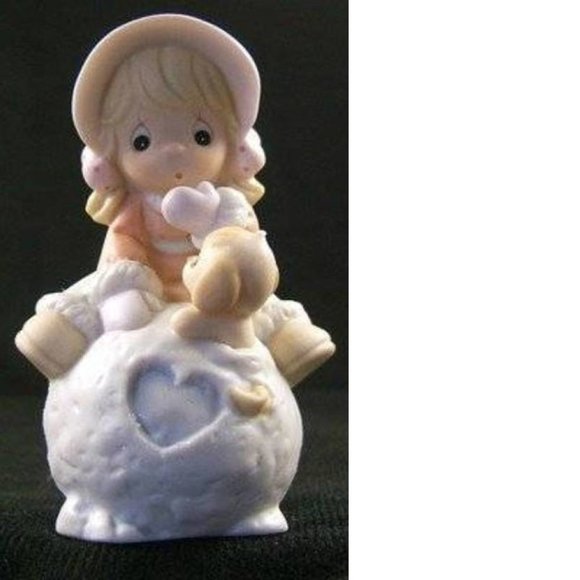 Precious Moments Love Figurine "Hug Me Before I Melt" Ceramic #883875 - Picture 1 of 3